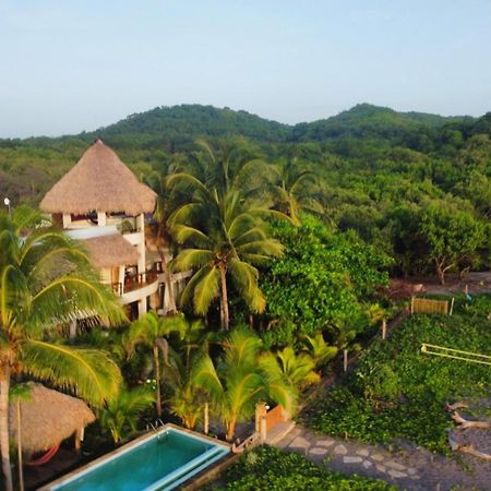 Alive Beach House Transito Exterior photo