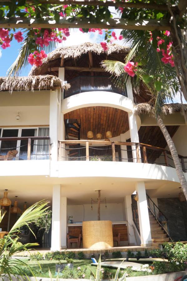 Alive Beach House Transito Exterior photo