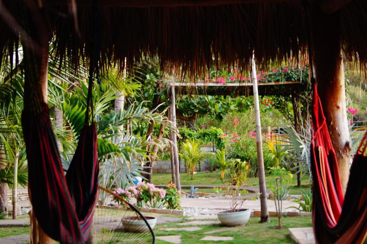 Alive Beach House Transito Exterior photo