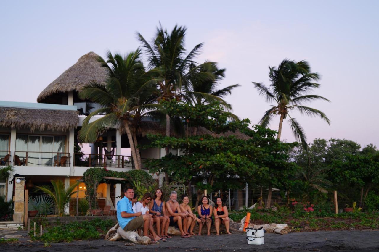 Alive Beach House Transito Exterior photo