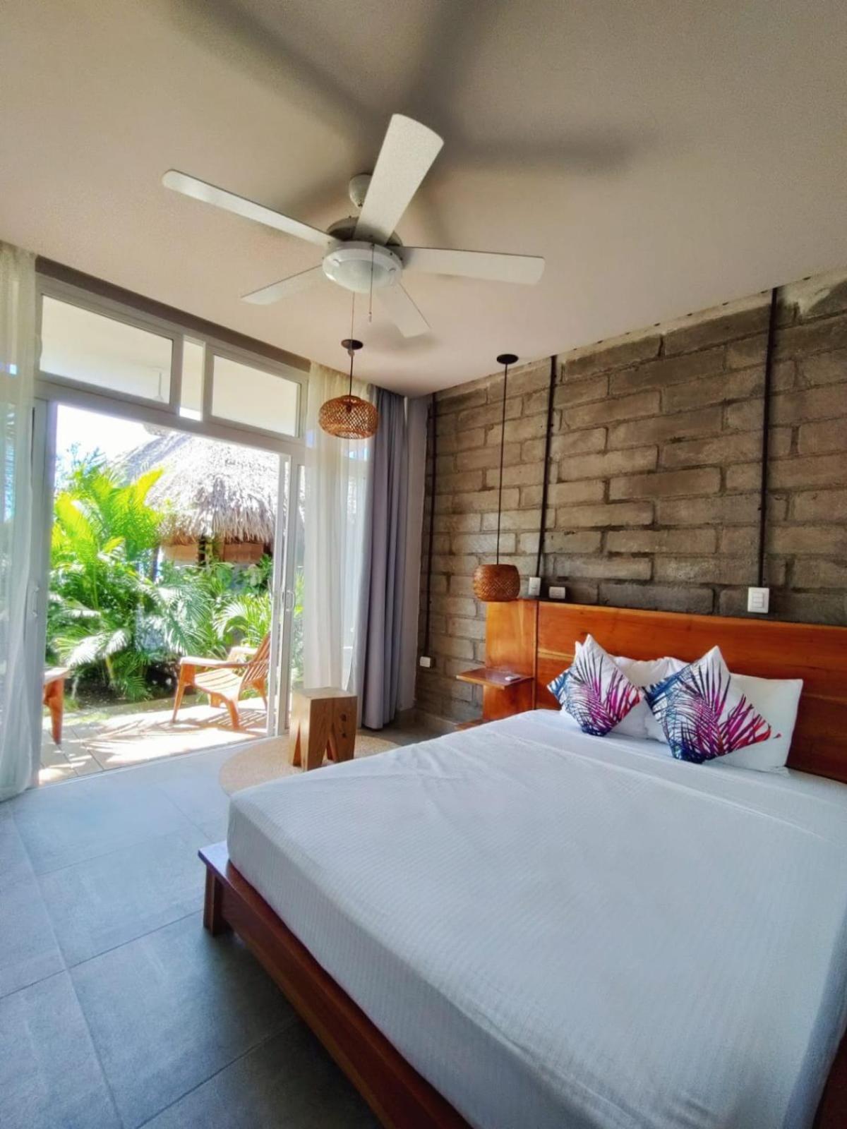 Alive Beach House Transito Exterior photo